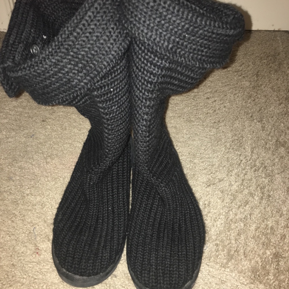 Black Uggs